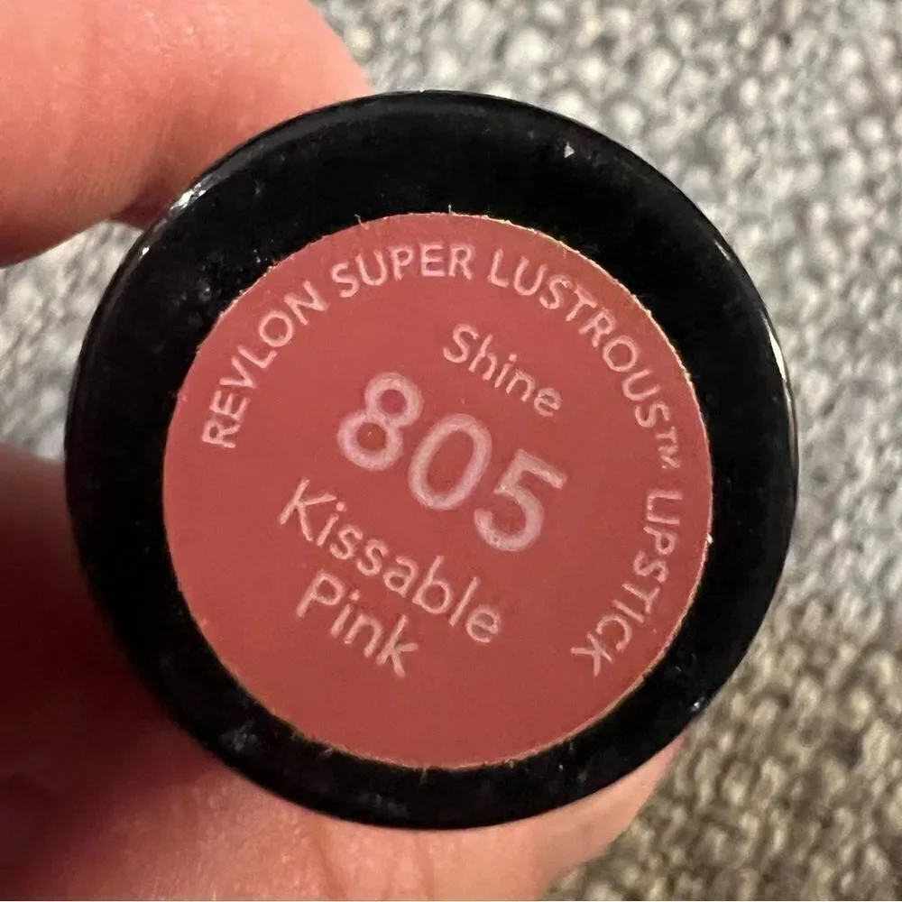 Revlon super lustrous shine kissable pink lipstick